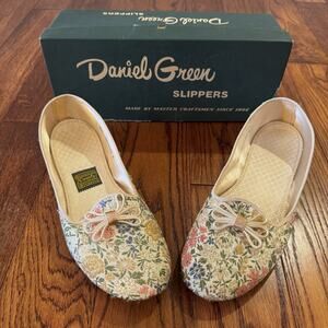 Daniel Green Comfy Slippers Womens 8 Floral Lamé Brocade Satin Boudoir USA VTG